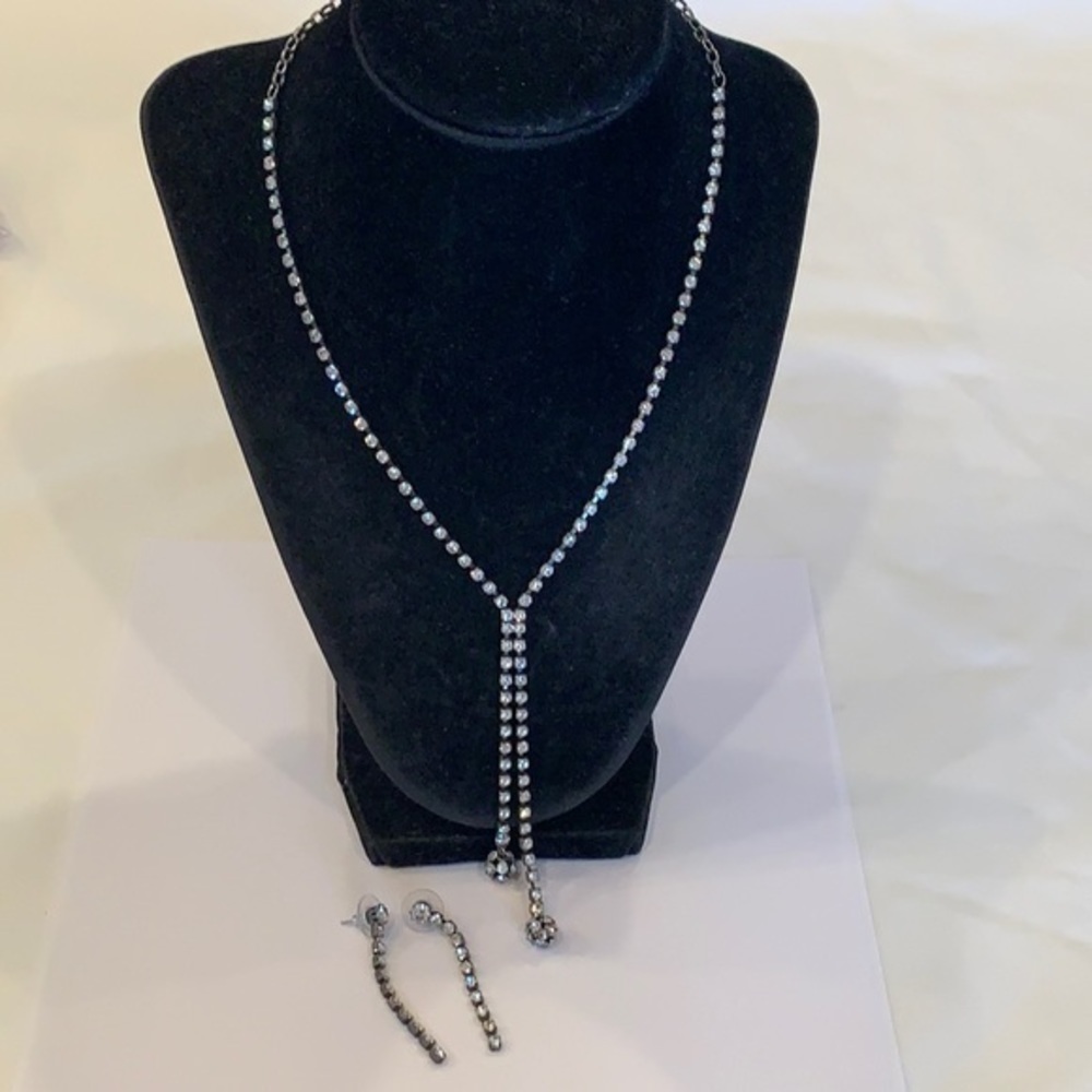 Rhinestone lariat drop necklace long earrings set